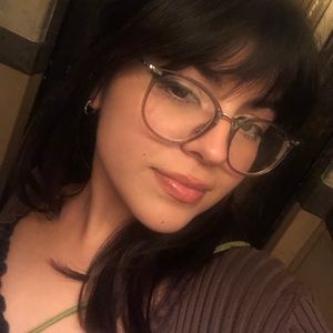 Meet your Posher, Angelica